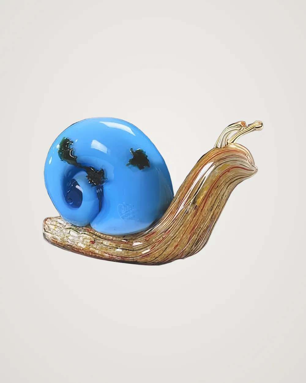 Scultura in vetro di Vania Galli: chiocciola azzurra